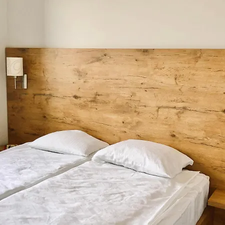 Apartment Vrh *